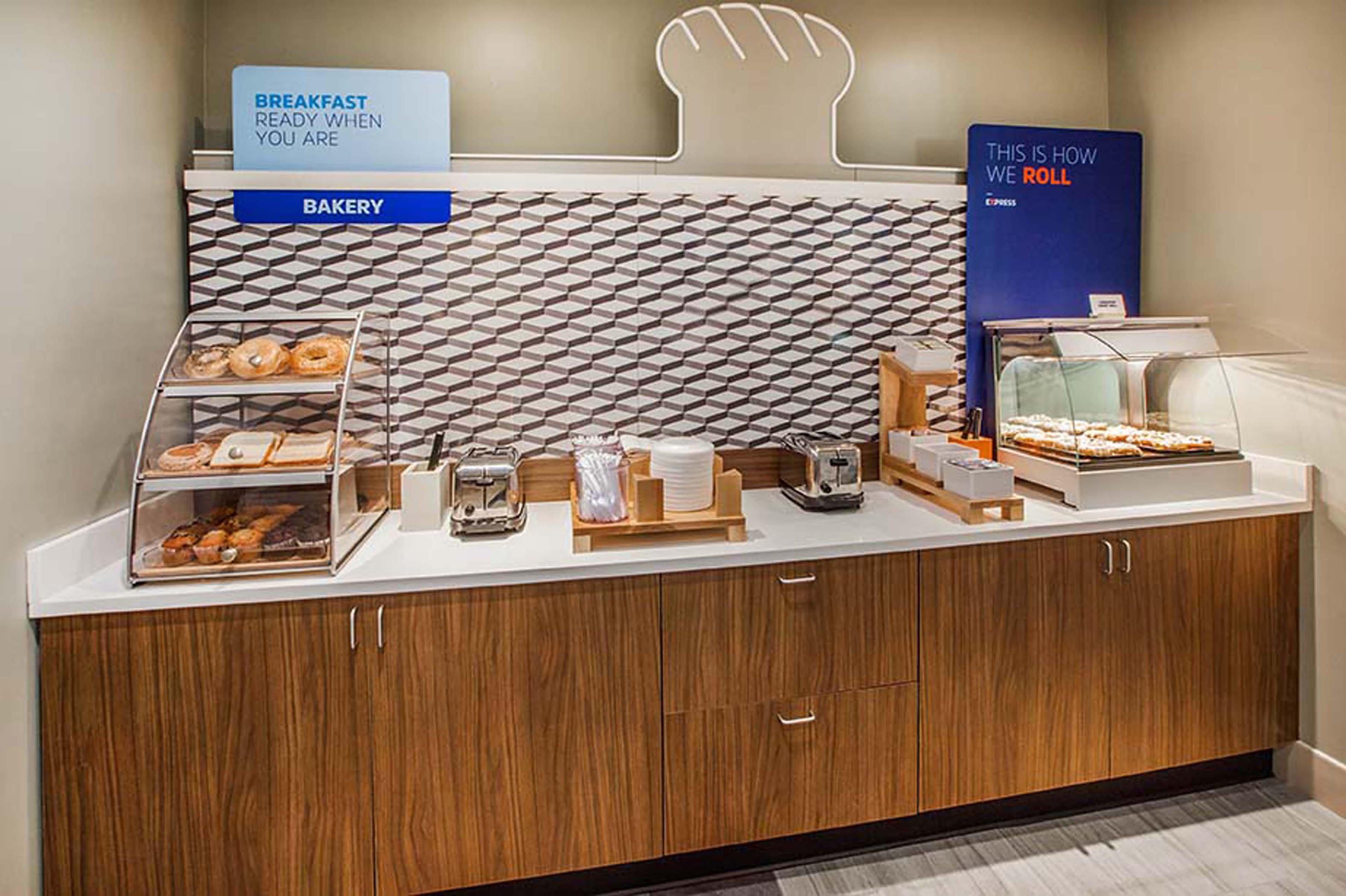 Holiday Inn Express Reno Airport By Ihg מראה חיצוני תמונה